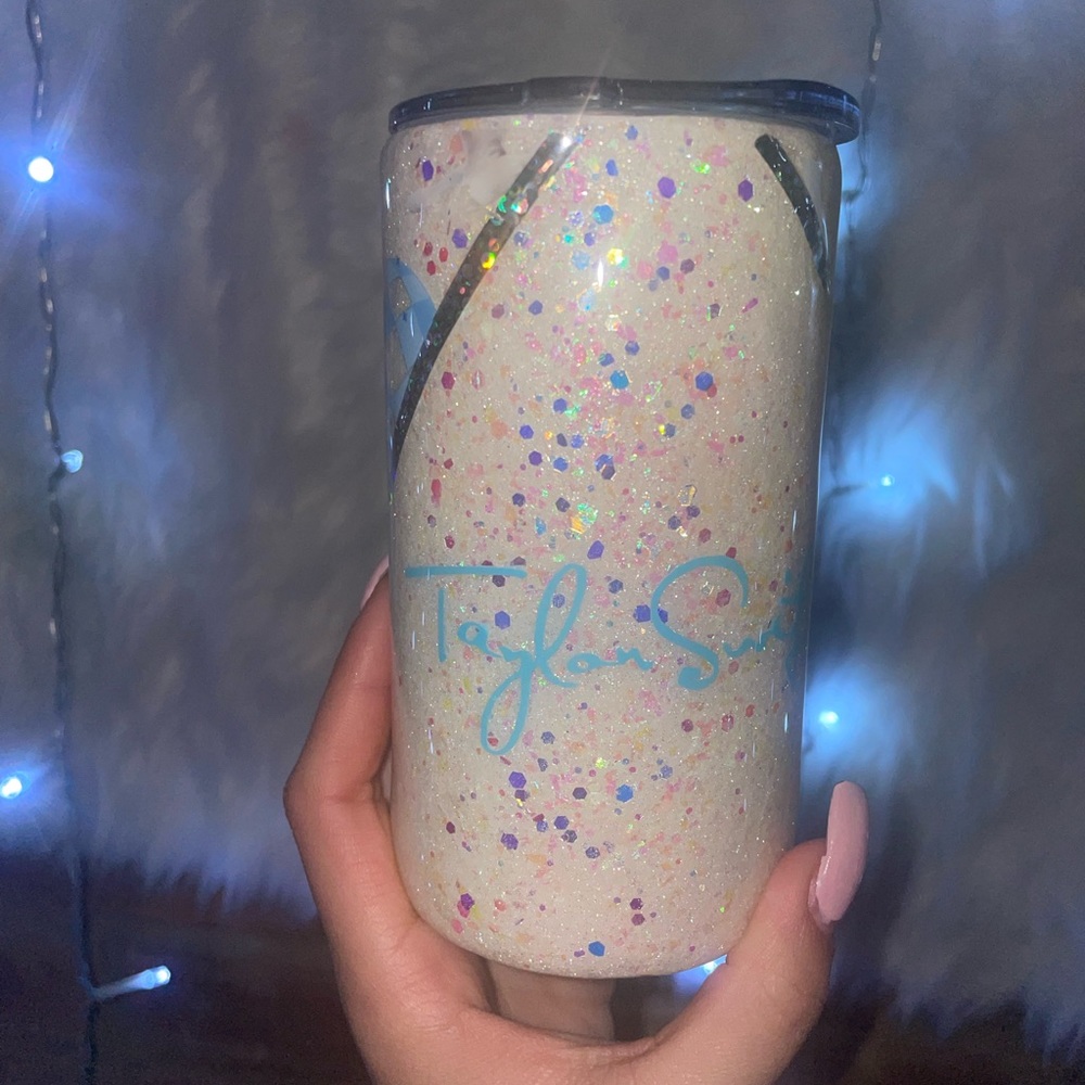 Artist cups